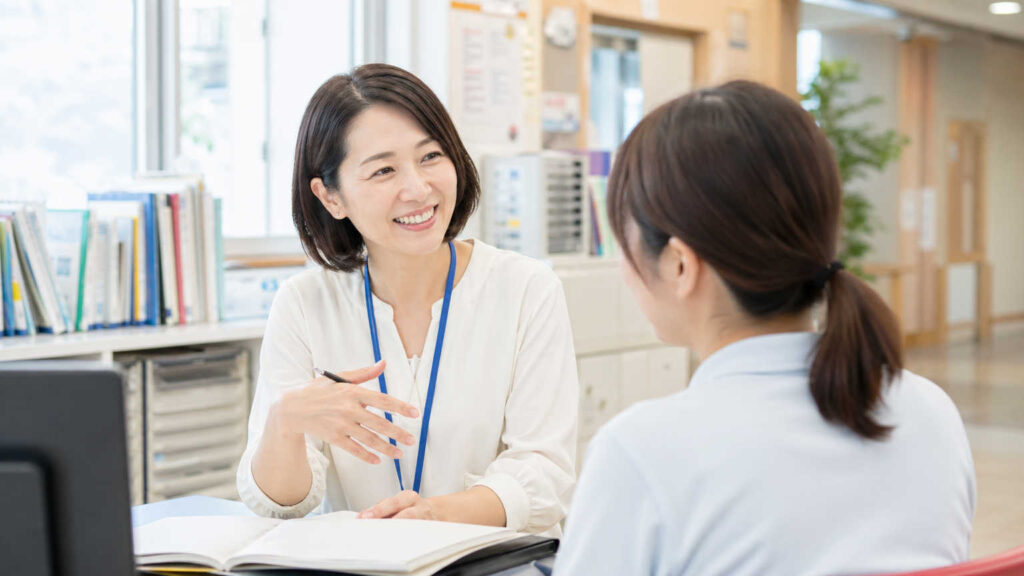主任ケアマネとは？通常のケアマネとの違い